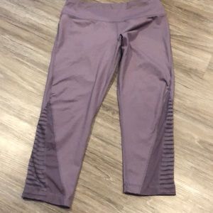 90 degree cropped leggings